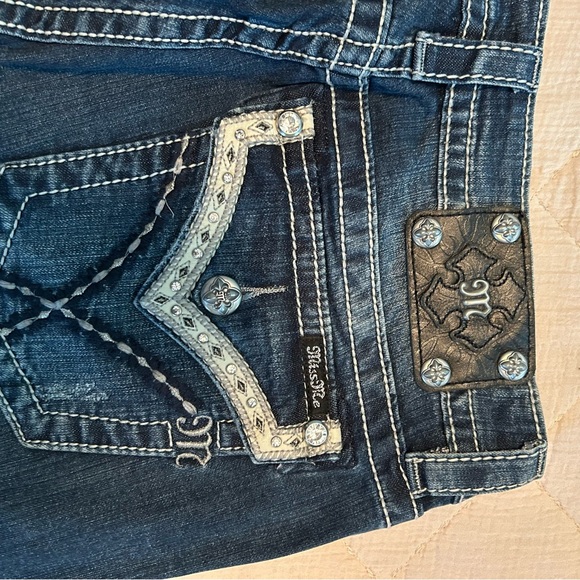 Miss Me Blue Jeans - Picture 5 of 6